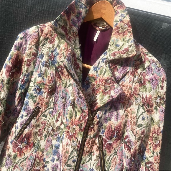 Free People floral tapestry moto style jacket size 2 - Picture 4 of 15